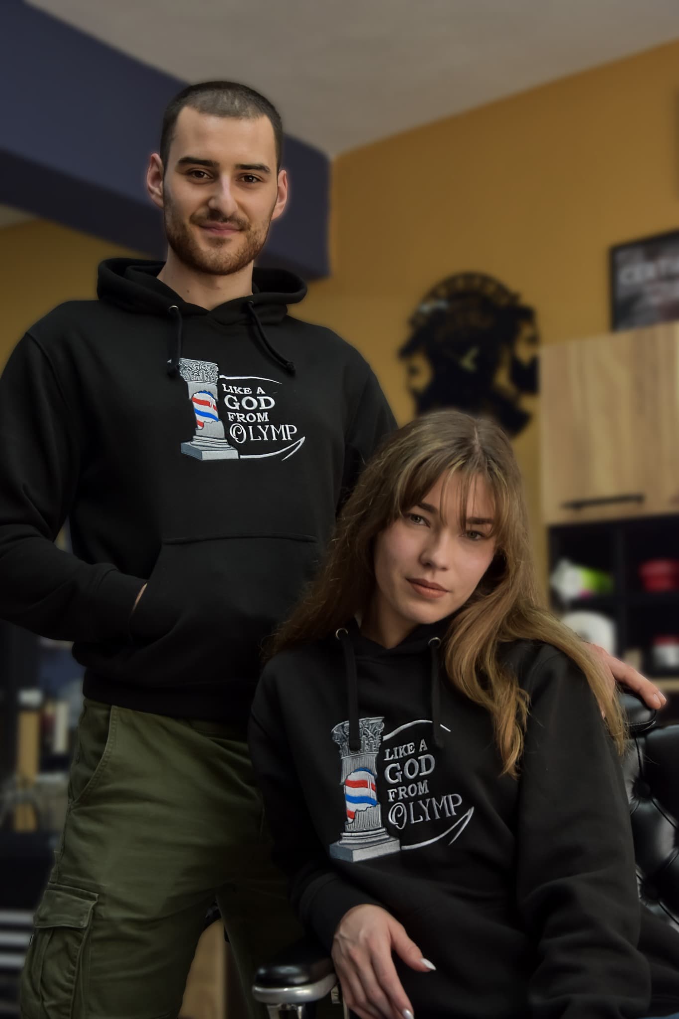 Olymp Barbershop — клиенти с изработени суетшърти